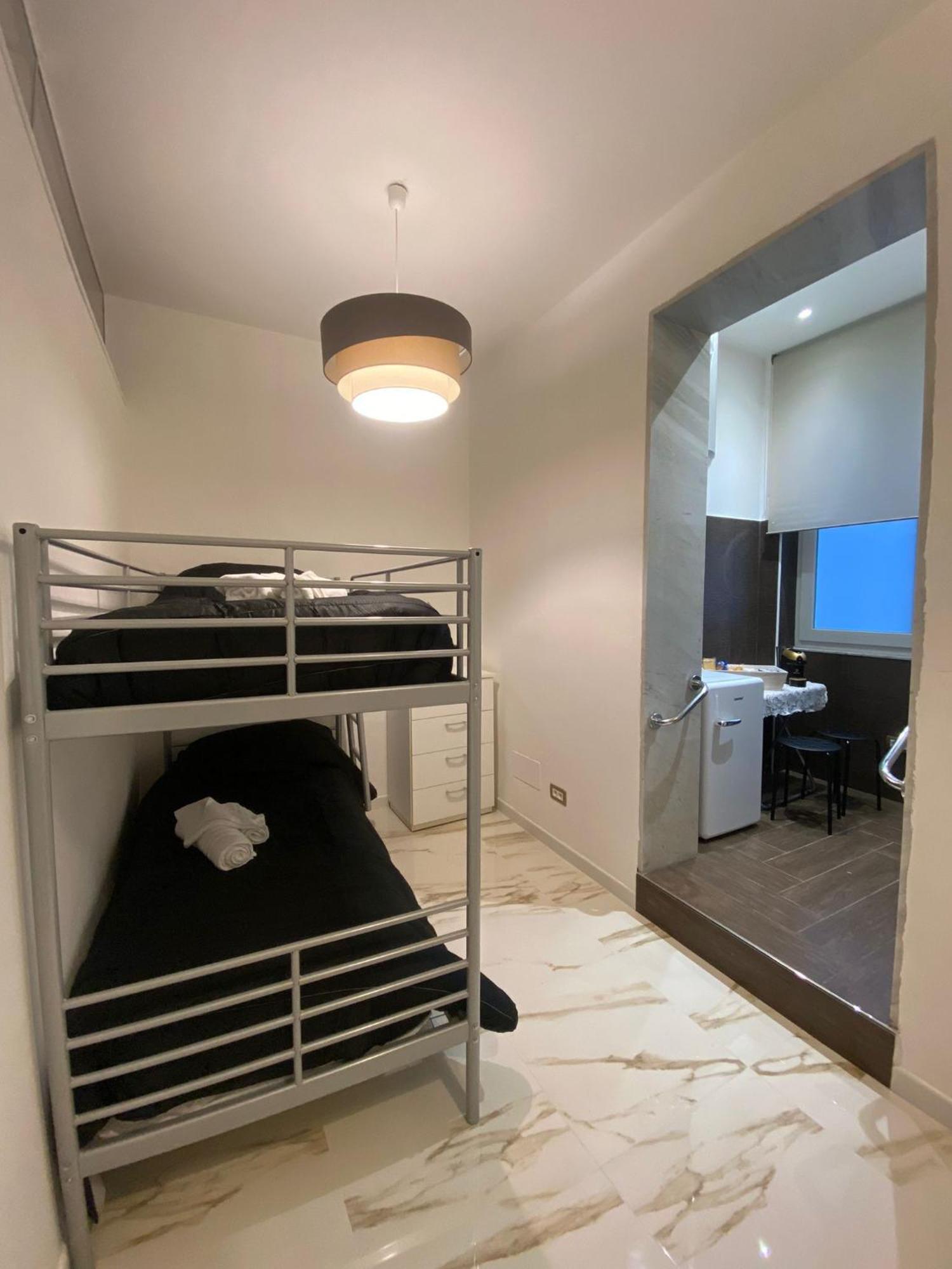 Mada'S Apartment Comfort Bari Bagian luar foto