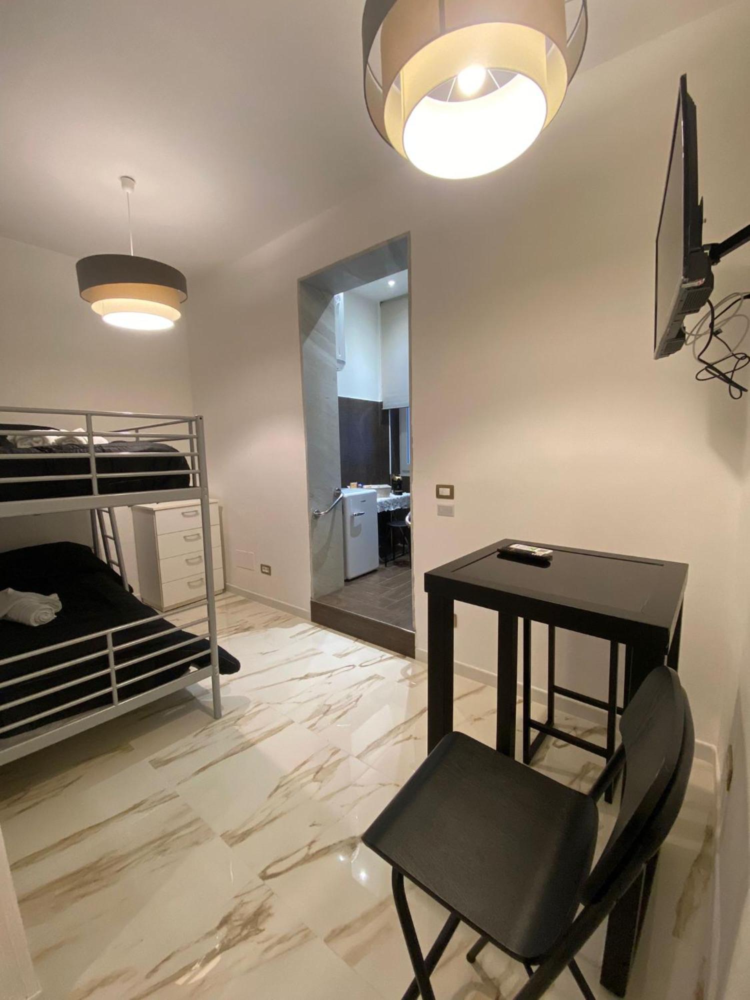 Mada'S Apartment Comfort Bari Bagian luar foto