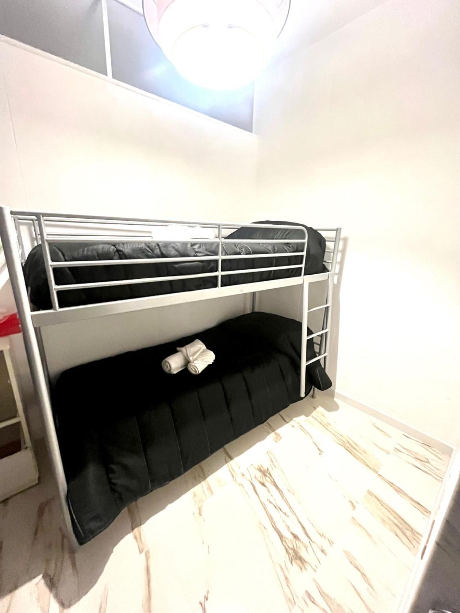 Mada'S Apartment Comfort Bari Bagian luar foto